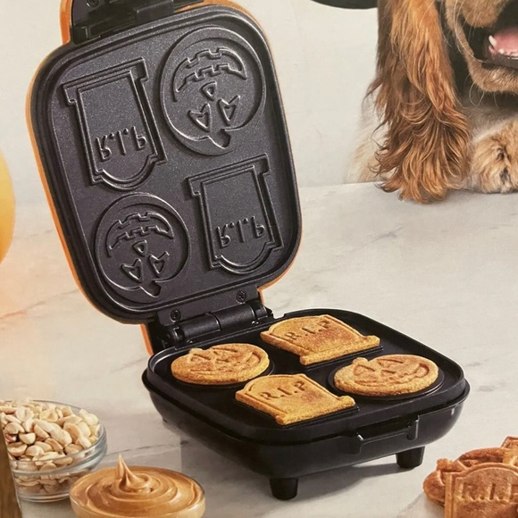 NIB 4/$20.00 Promo Dash-Halloween Mini Dog Treat - Picture 2 of 6